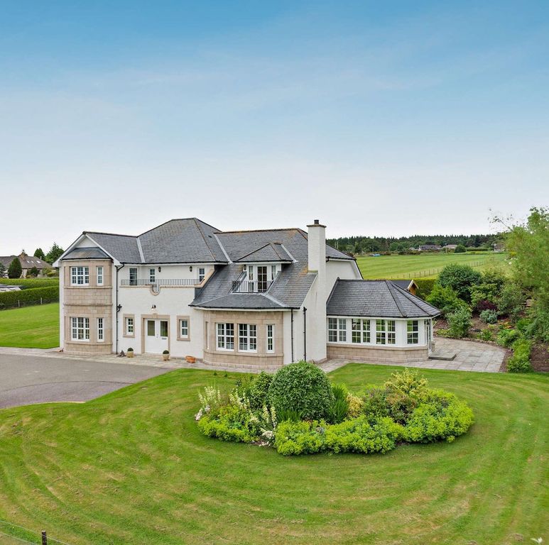 Property photo 1 of 34 3 Heights Woodside