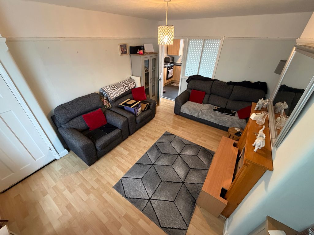 Property photo 3 of 37