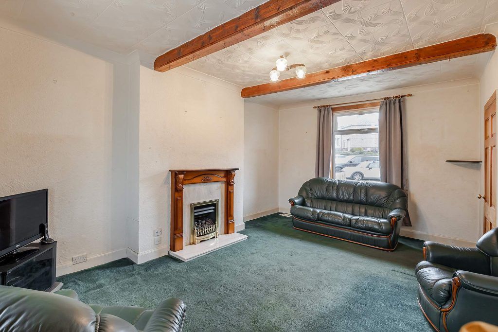 Property photo 3 of 25