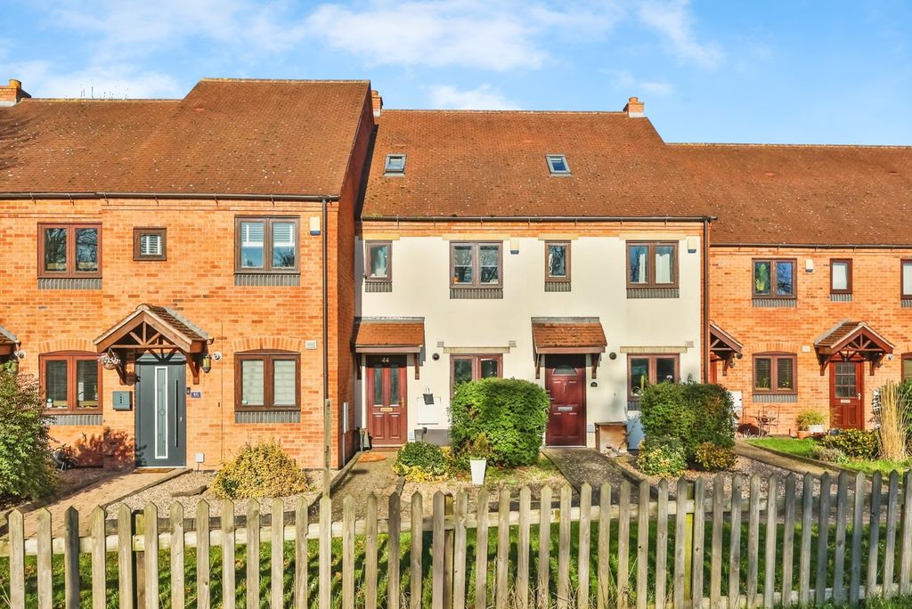 Property photo 1 of 16 Front