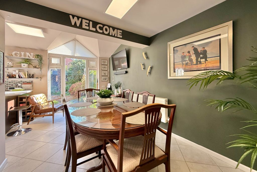 Property photo 2 of 21 Dining Area
