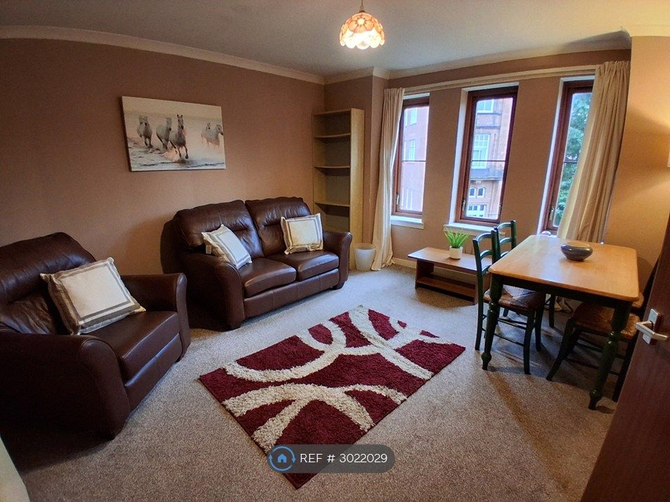 Property photo 3 of 10 Lounge
