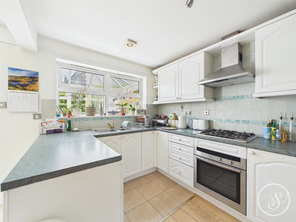 Property photo 2 of 19 Kitchen/Diner