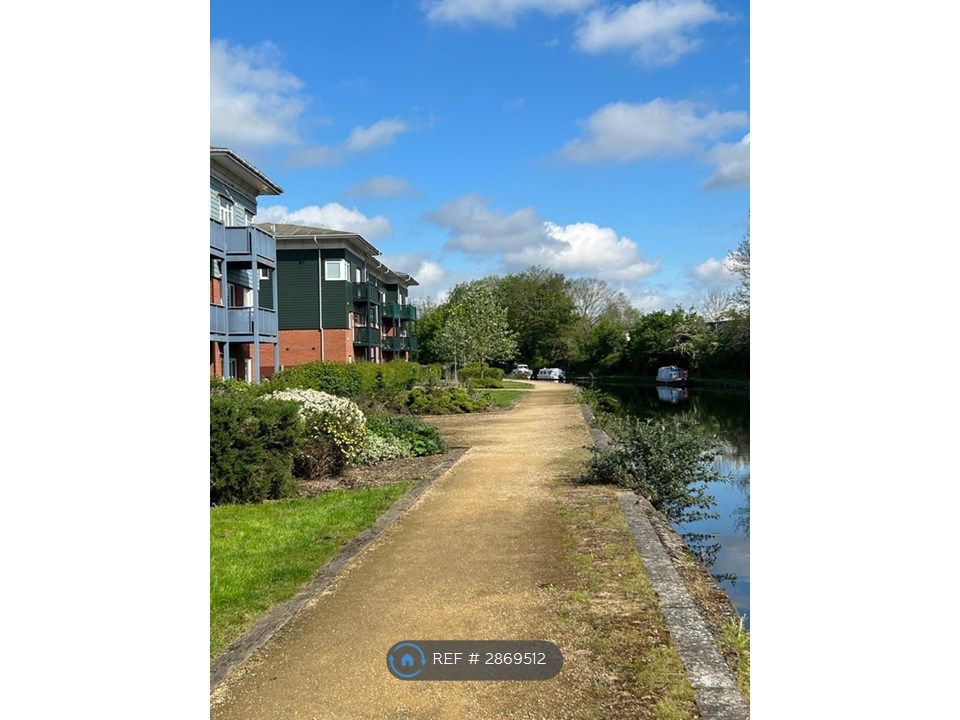 Property photo 1 of 10 View Of Grand Union Canal Walkway