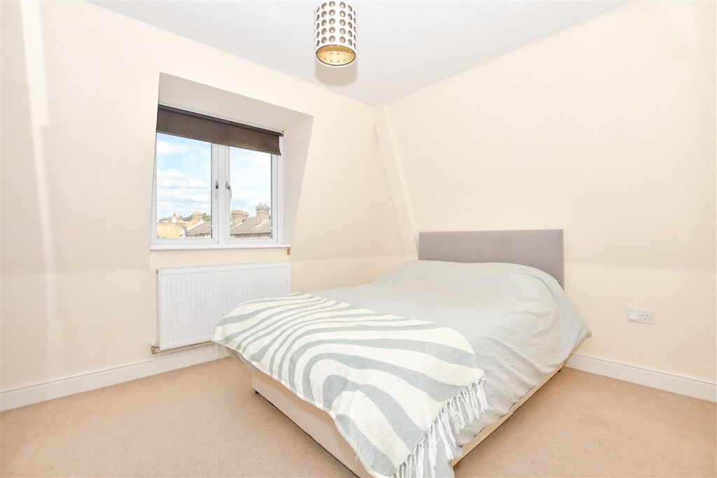 Property photo 3 of 10 Bedroom 1