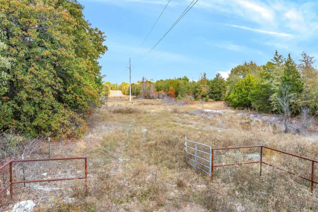 Property photo 3 of 19 <Alttext/>