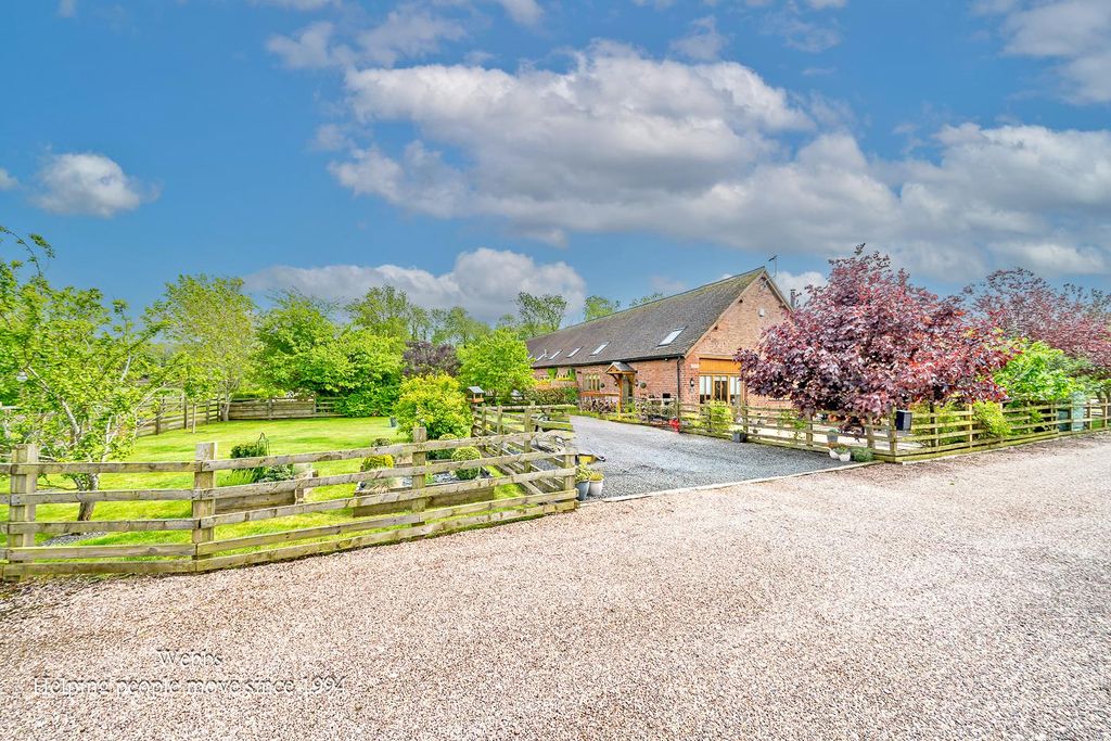 Property photo 1 of 42 Webbs-42.Jpg