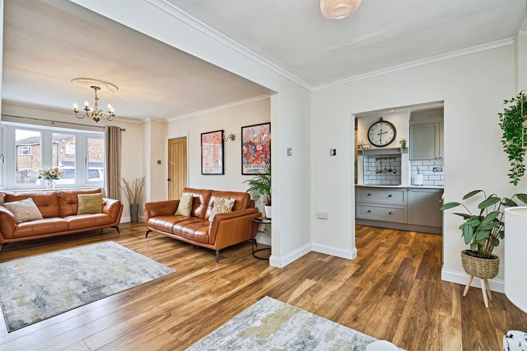 Property photo 2 of 61