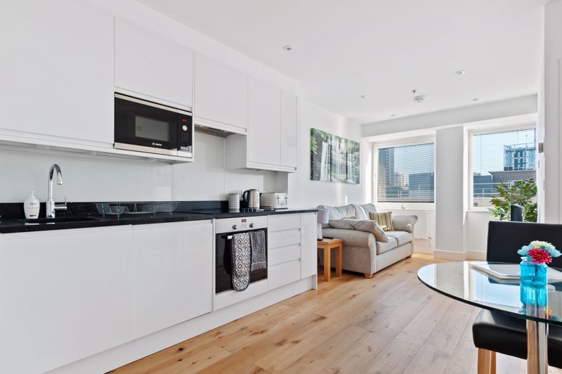 Property photo 2 of 16 Kitchen/Reception