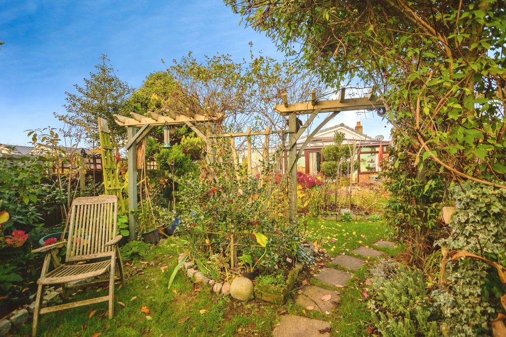 Property photo 3 of 17 Photo