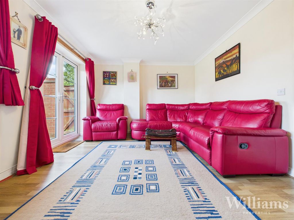 Property photo 3 of 16 Cam04950G0-Pr0072-Still020.Jpg