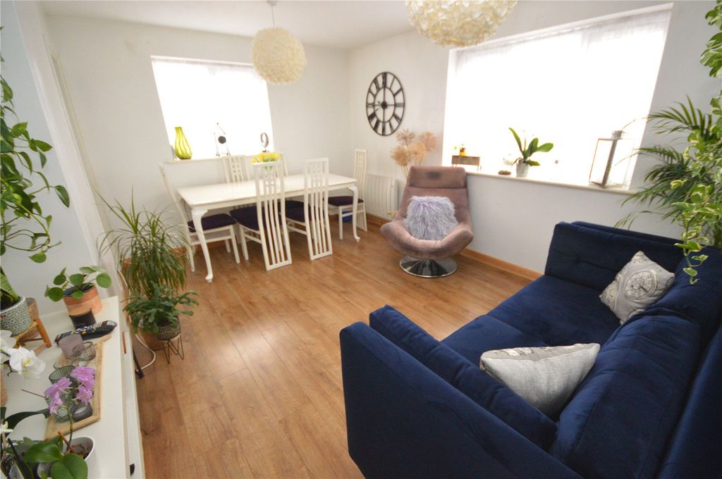 Property photo 2 of 10 Picture No. 04