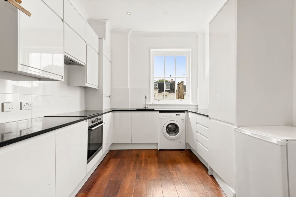 Property photo 3 of 22