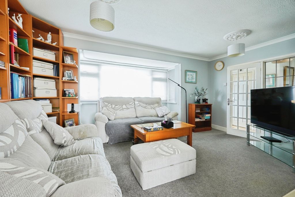 Property photo 3 of 25 Pbox-Img.Jpg