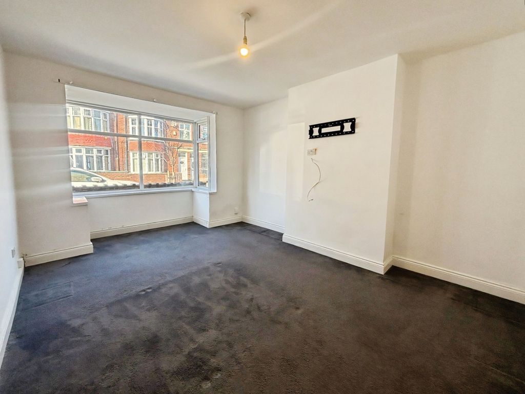 Property photo 3 of 15 4976382