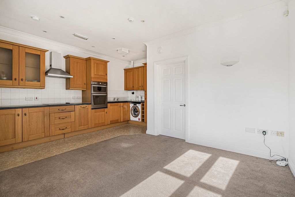Property photo 2 of 15 9_89717.Jpg