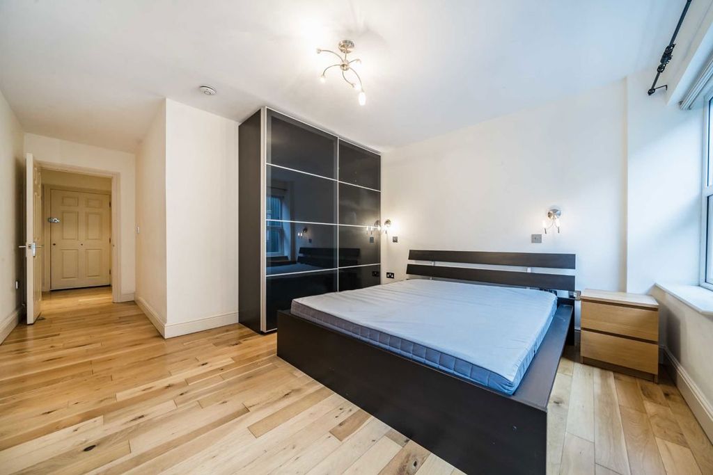 Property photo 3 of 6