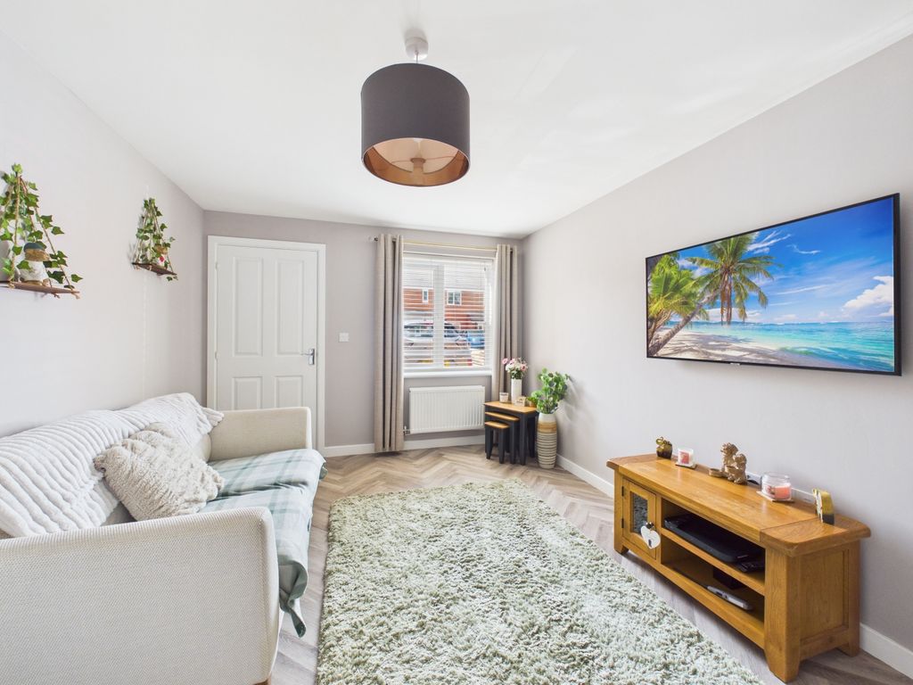 Property photo 3 of 18 3. Cam04922G0-Pr0134-Still026