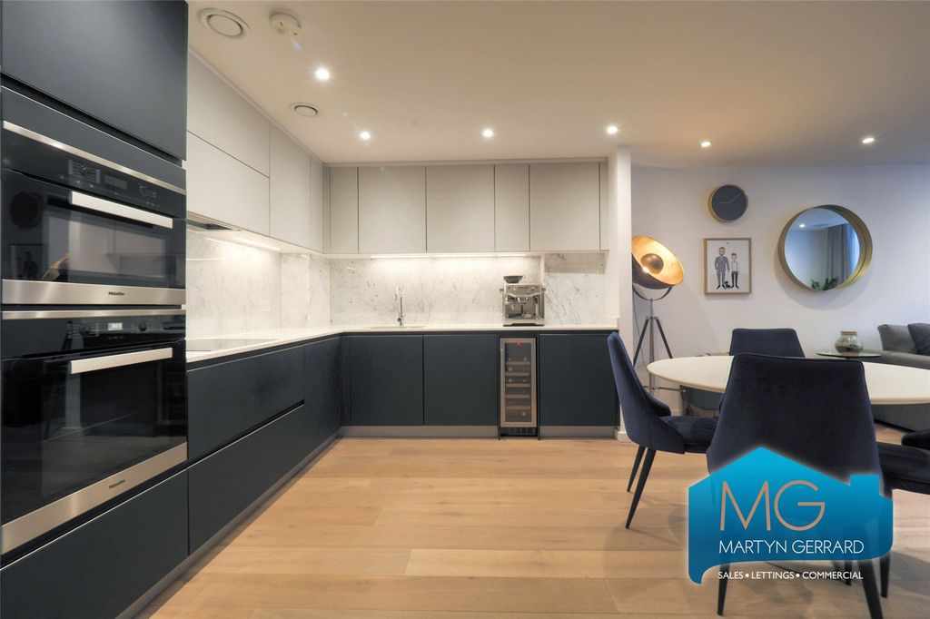 Property photo 3 of 17 Picture No. 08