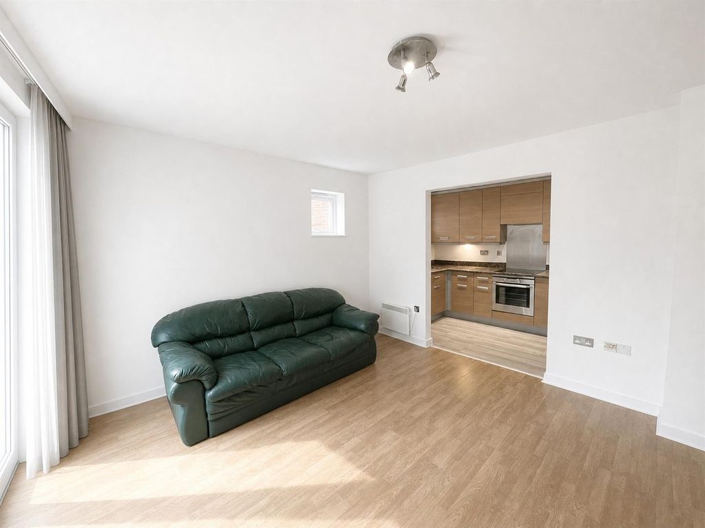 Property photo 3 of 11