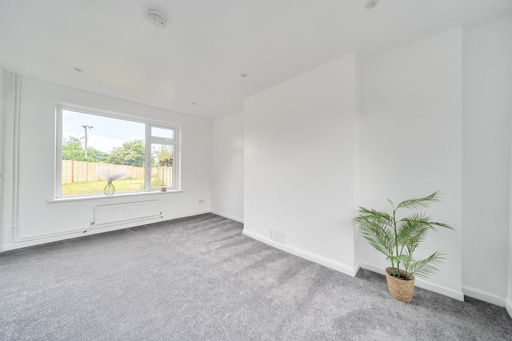 Property photo 3 of 15 1469224-7-6A1F076B4A464