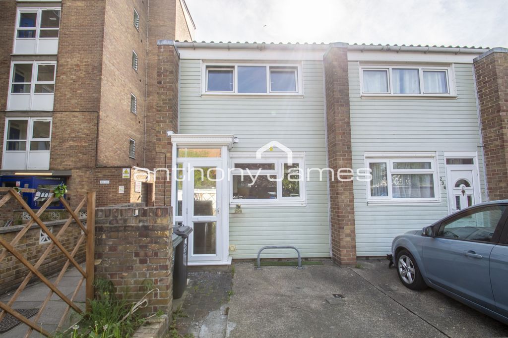 Property photo 1 of 10 Phoenix Place Dartford