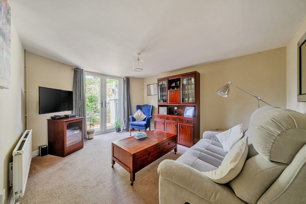 Property photo 3 of 13
