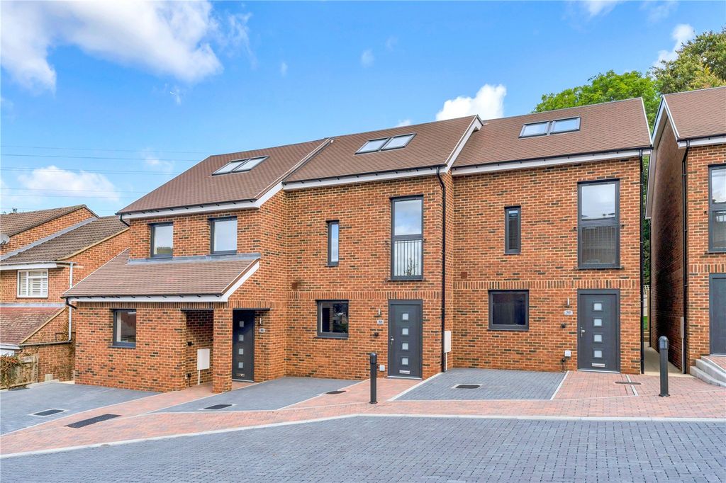 Property photo 1 of 11 External