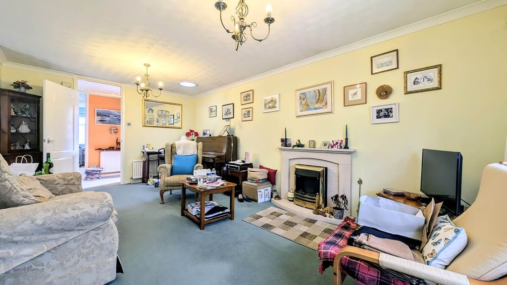 Property photo 3 of 13