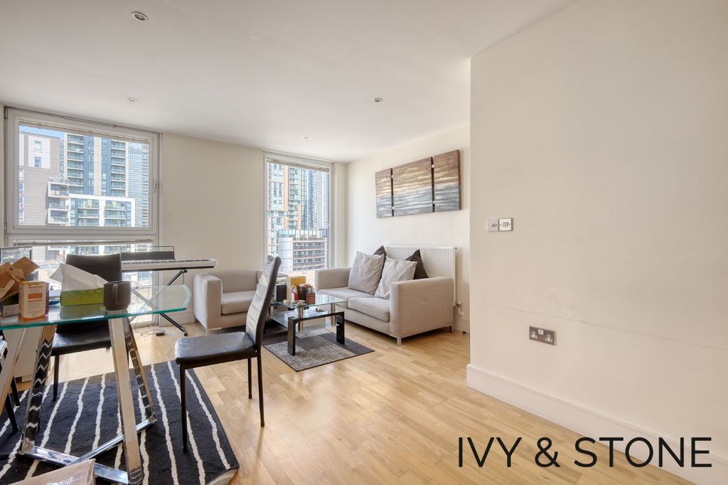 Property photo 3 of 17 4355072