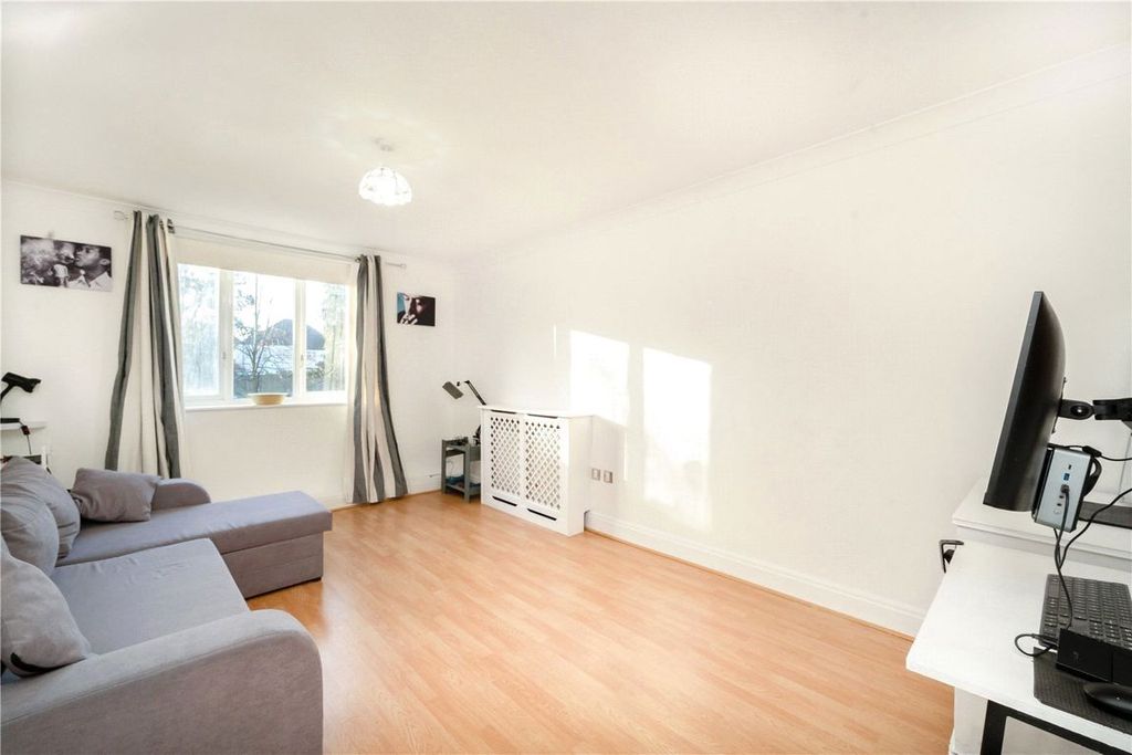 Property photo 2 of 6