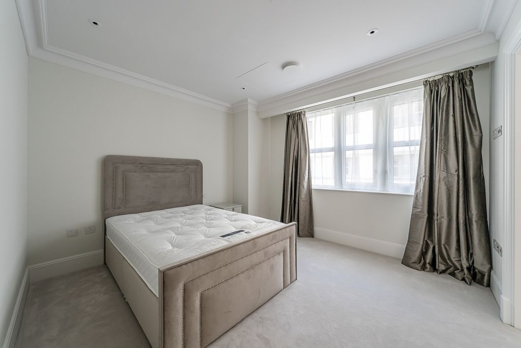 Property photo 3 of 32 9-Millbank-011