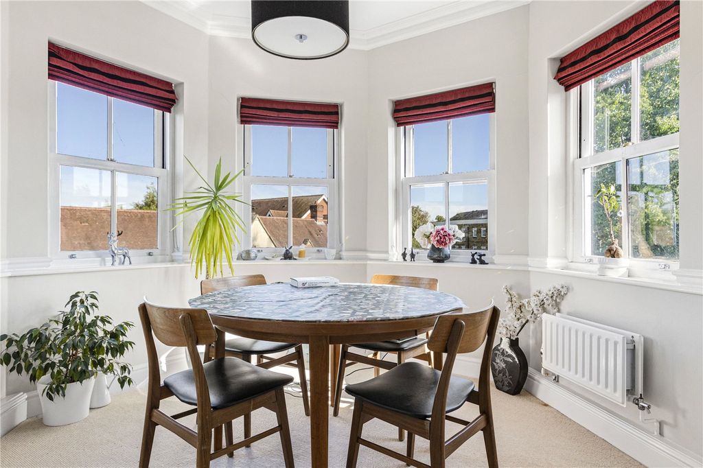 Additional image 4 of 2 bed flat for saleRutherway, Waterside OX2