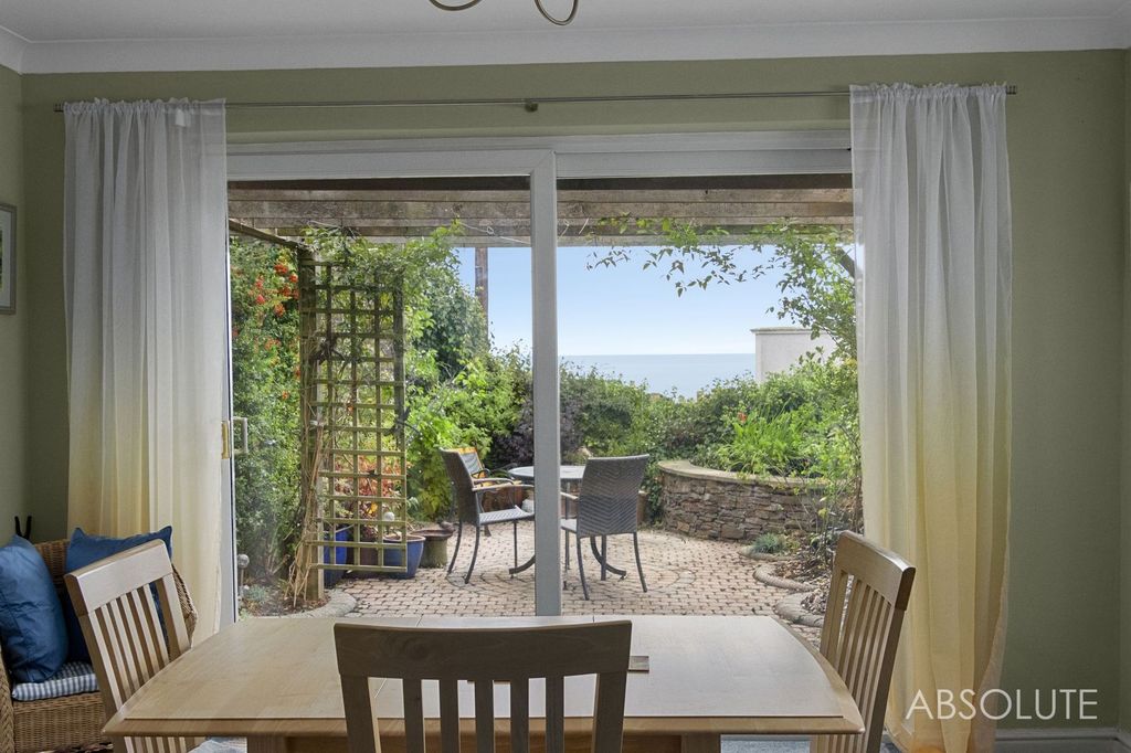 Property photo 3 of 26