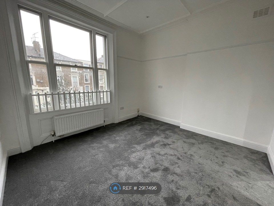 Property photo 2 of 27