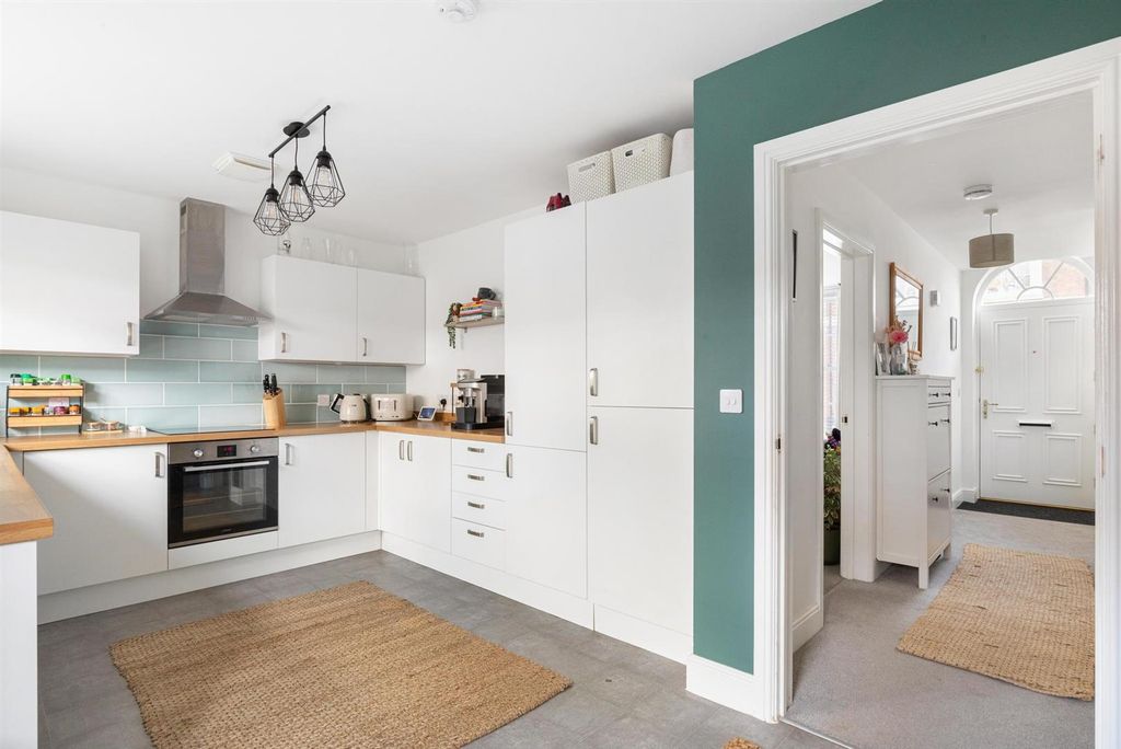 Property photo 2 of 24 9O2A6340-Hdr.Jpg