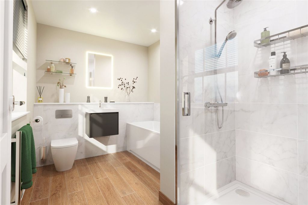 Property photo 2 of 11 Bathroom