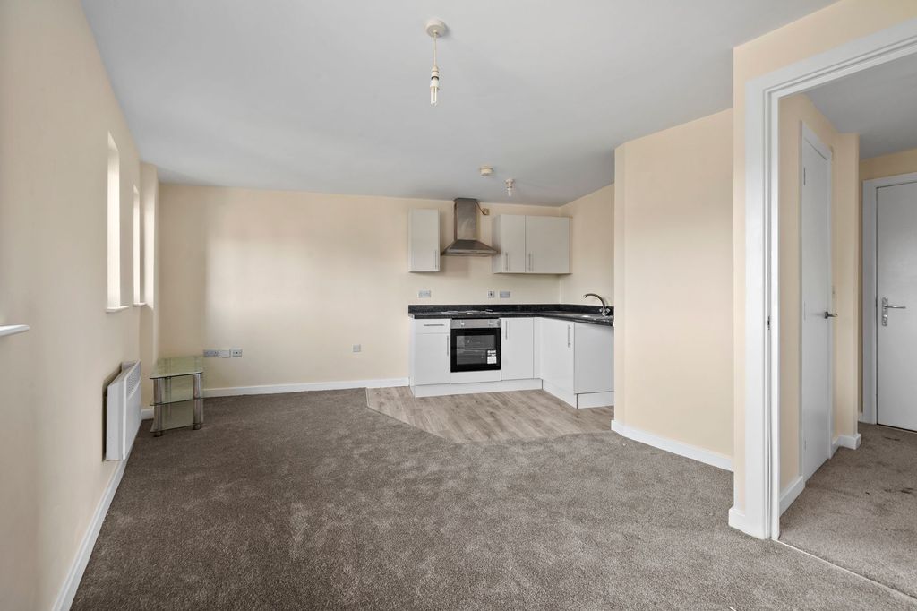 Property photo 3 of 21