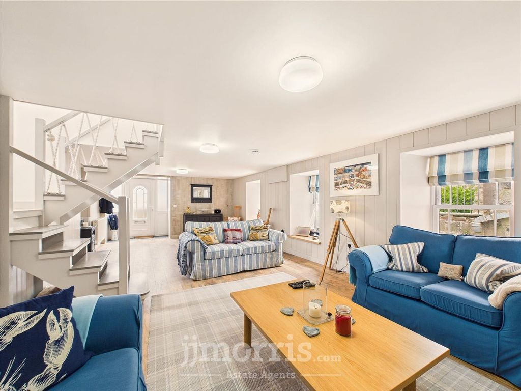 Property photo 3 of 31 Open Plan Sitting/Dining Room