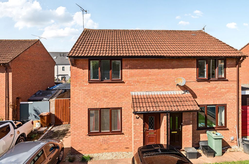 Property photo 2 of 20 Front