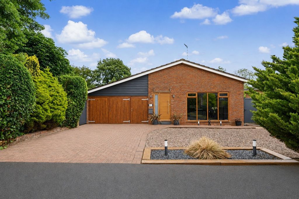 Property photo 1 of 19 5217930