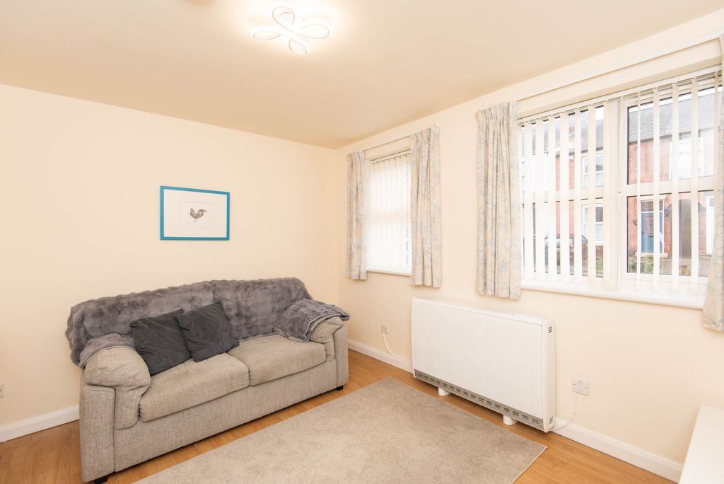 Property photo 3 of 9