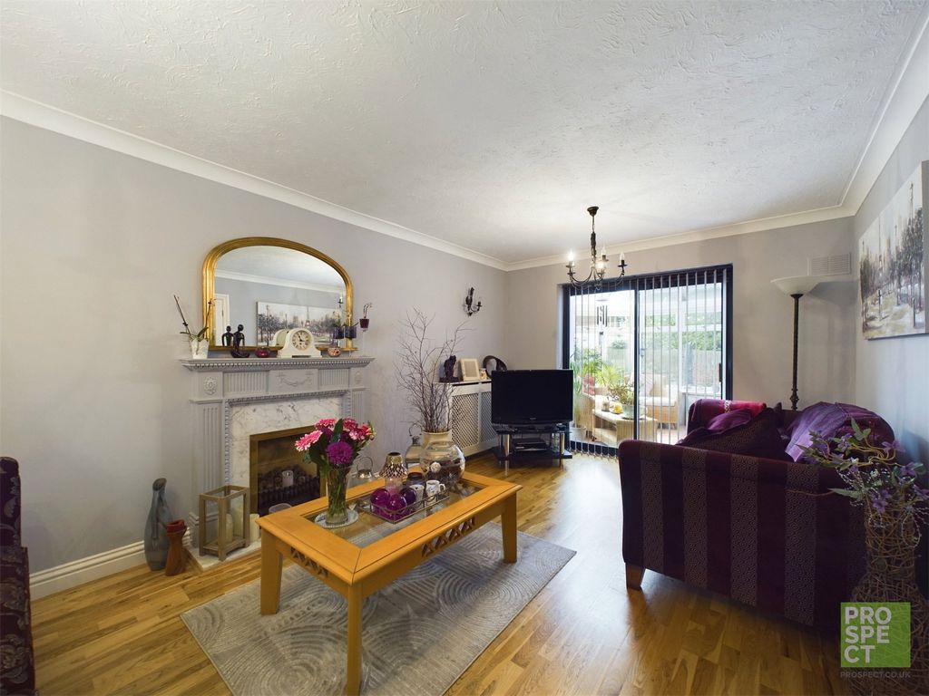Property photo 3 of 19 Picture No. 03