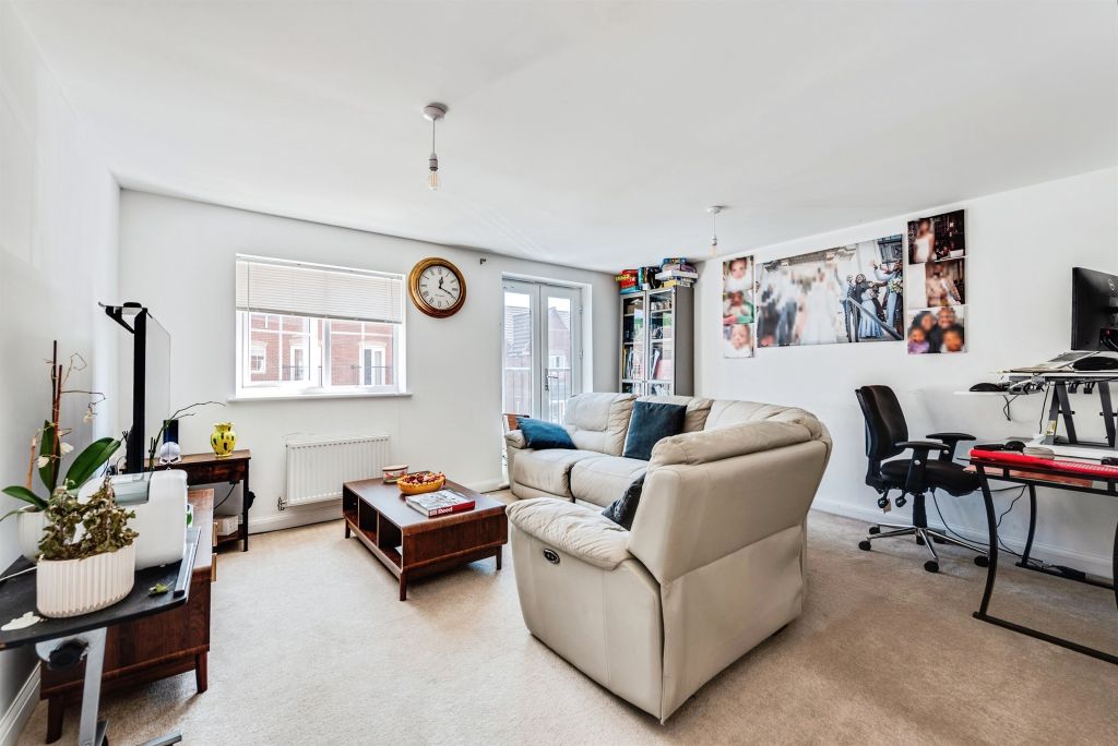 Property photo 3 of 13