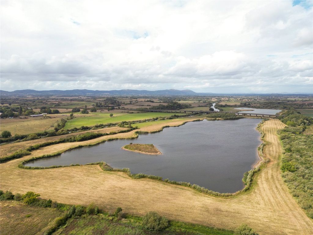 Property photo 1 of 11 Ryall Lakes