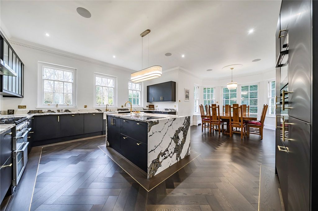 Property photo 2 of 41 Picture No. 80