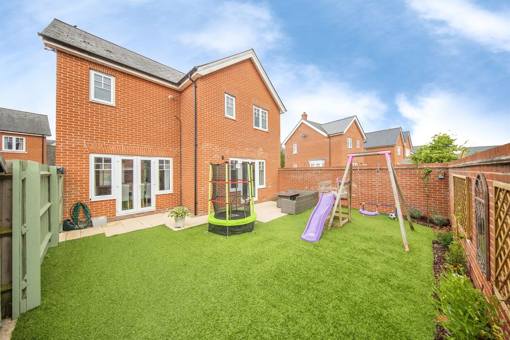 Property photo 2 of 19