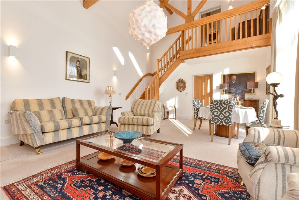 Property photo 3 of 17 Sitting Room