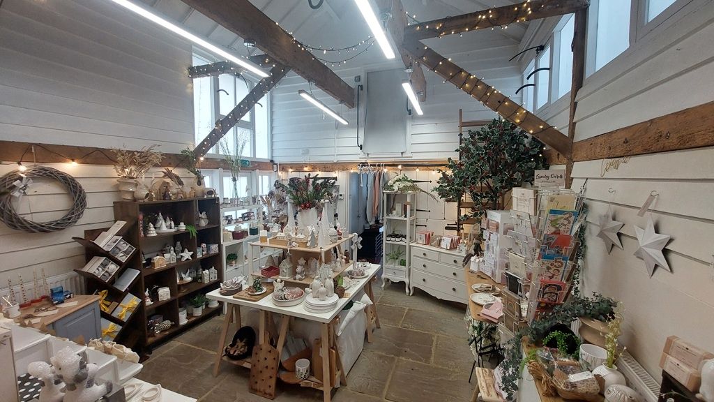 Property photo 2 of 6 Photo 1