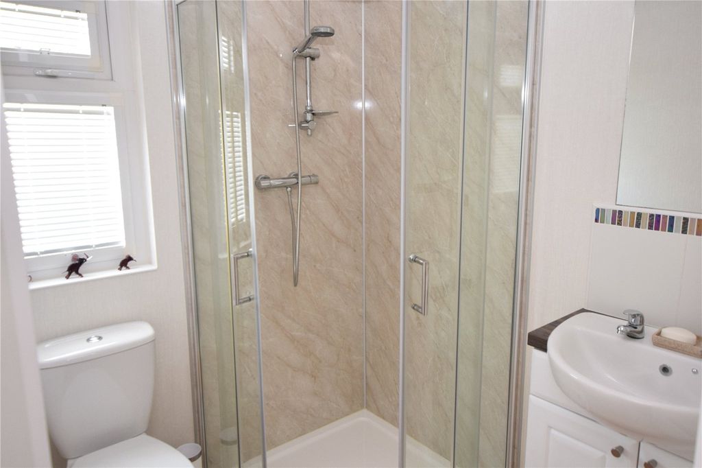 Property photo 3 of 7 En-Suite